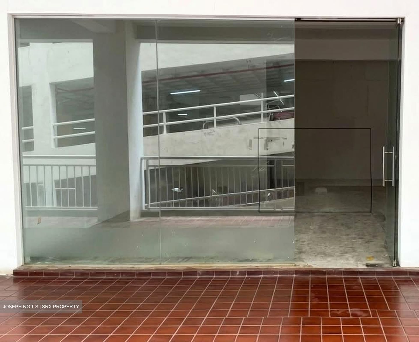 Hong Lim Complex (D1), Retail #562088301